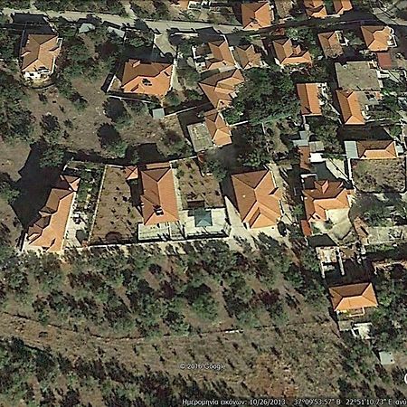 "Action" House In Leonidio 4-Beds Apartment Bagian luar foto