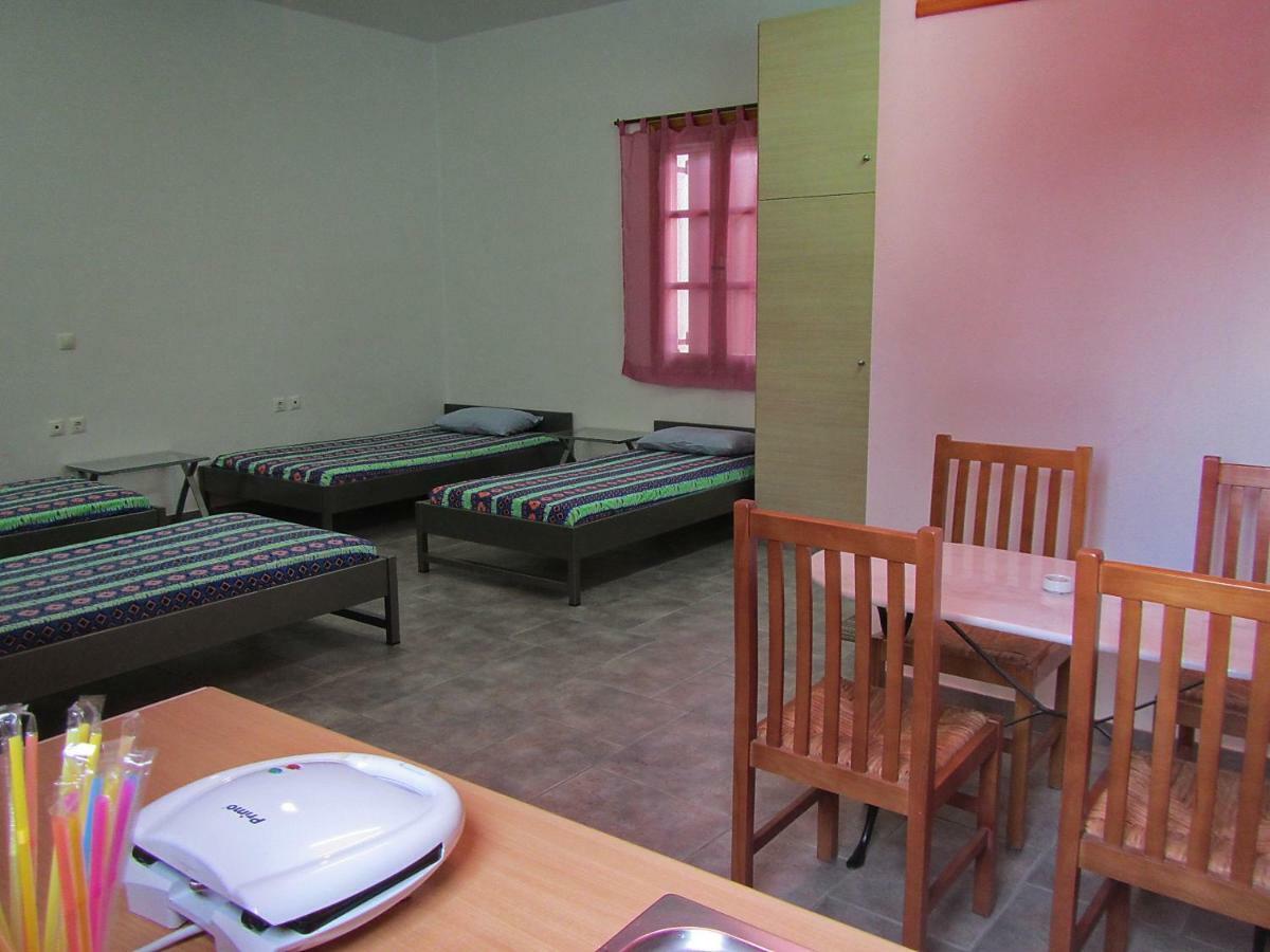 "Action" House In Leonidio 4-Beds Apartment Bagian luar foto