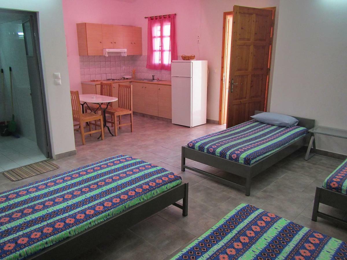 "Action" House In Leonidio 4-Beds Apartment Bagian luar foto